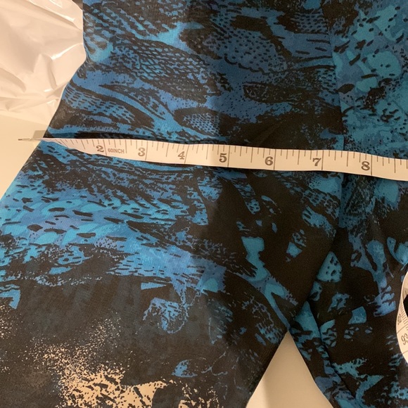 Semi Sheer Tunic Top. Great summer top with capris or jeans. - Picture 2 of 3